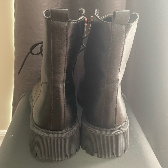 Unisex Minimalist Side Zipper Combat Boots - Picture 5 of 6